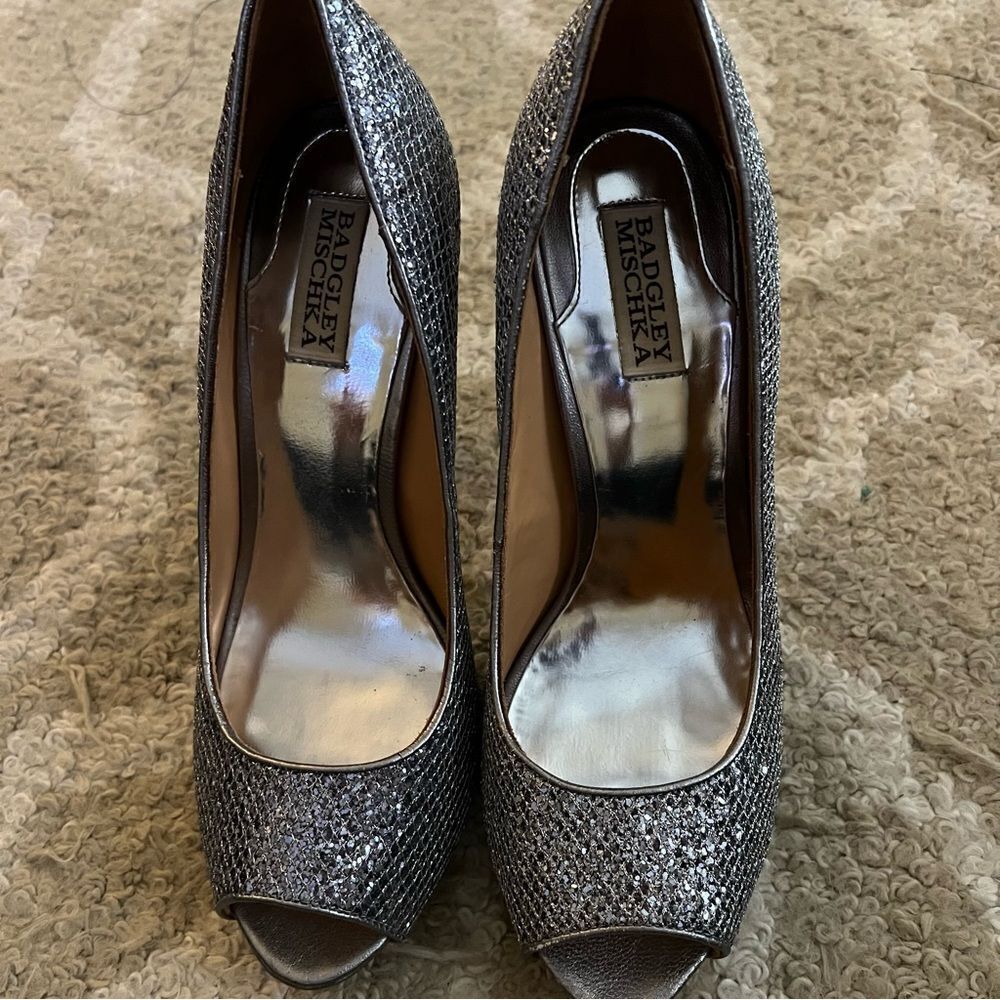 Badgley Mischka Silver Peep Toe Heels size 10